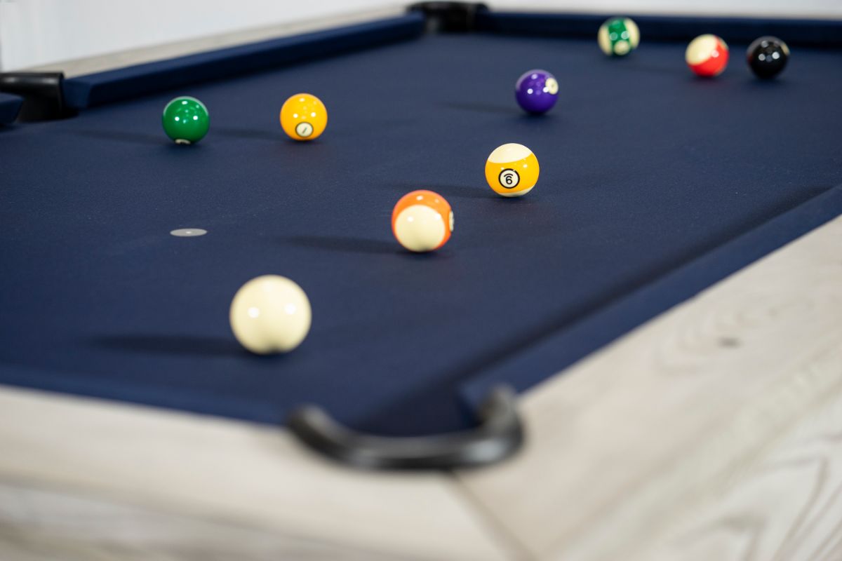 Manhattan Pool Table